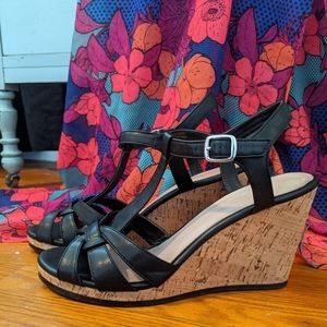 Cork wedge sandals by Le Chateau